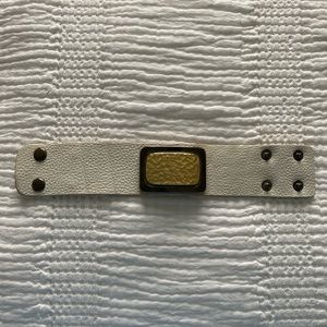 Leather snap bracelet